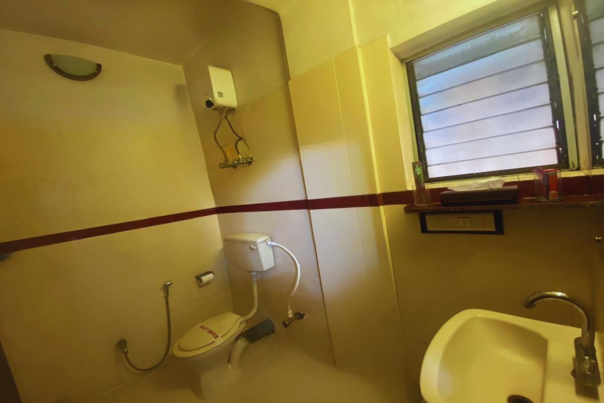 The Kei Inn & Suites Hotel Near Salt Lake Колката Екстериор снимка