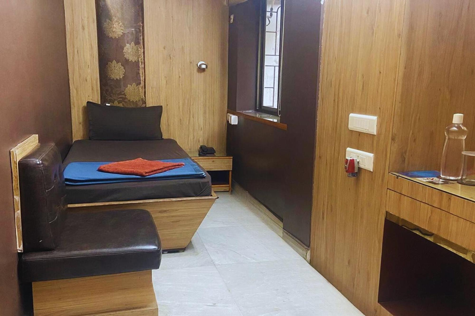 The Kei Inn & Suites Hotel Near Salt Lake Колката Екстериор снимка