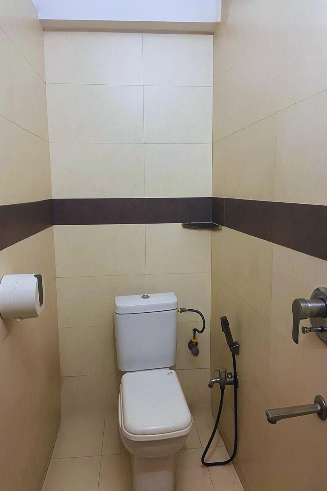 The Kei Inn & Suites Hotel Near Salt Lake Колката Екстериор снимка